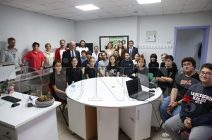 Ba�kan G�ler, gelece�in bilim insanlar� ile bulu�tu